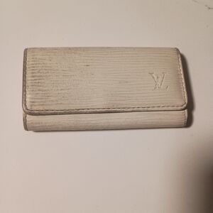Authentic LOUIS VUITTON Epi 4 Hooks Key Case